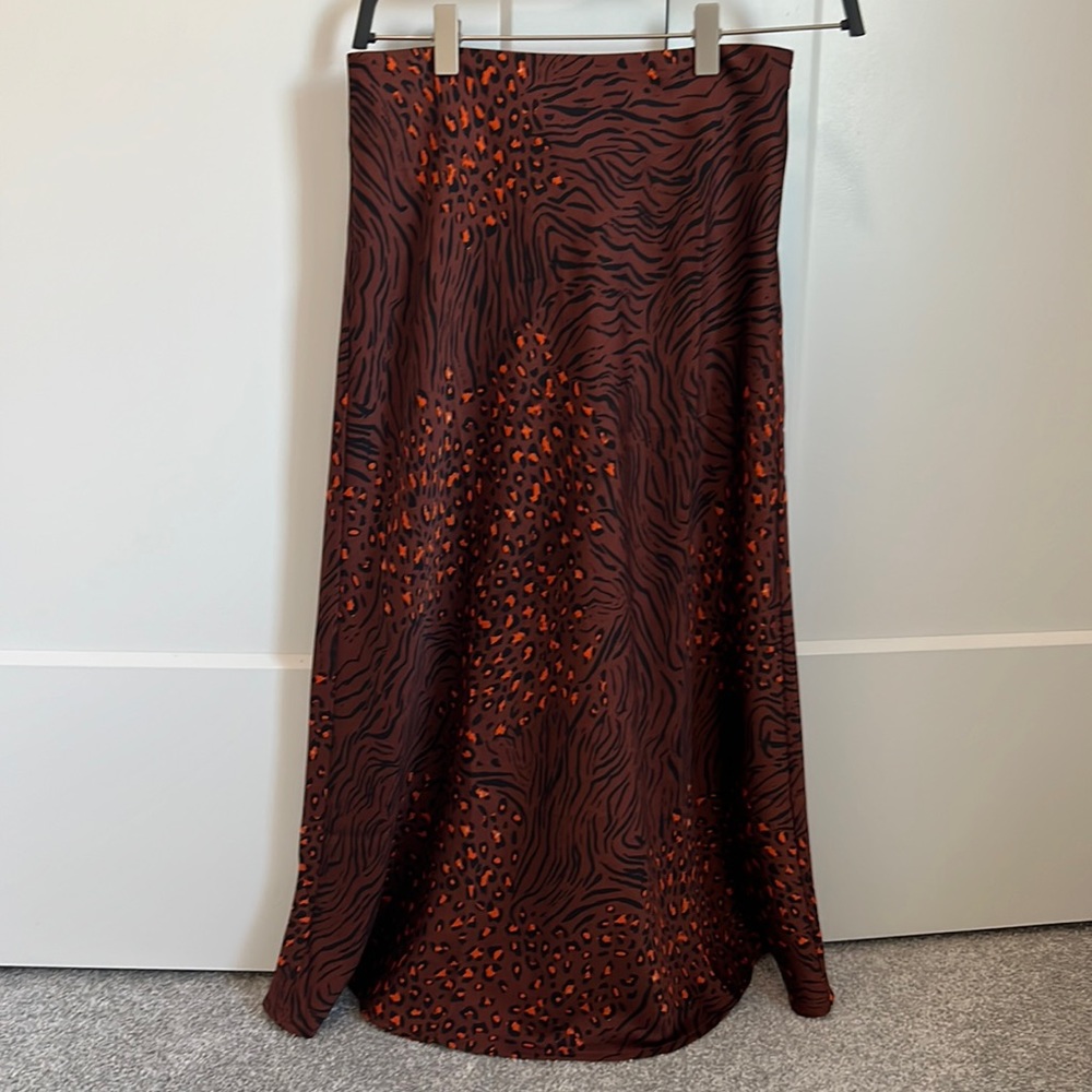 ASTR Midi Satin Skirt
